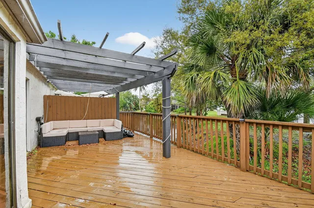 Residence photo 31