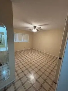 Unit H photo 5
