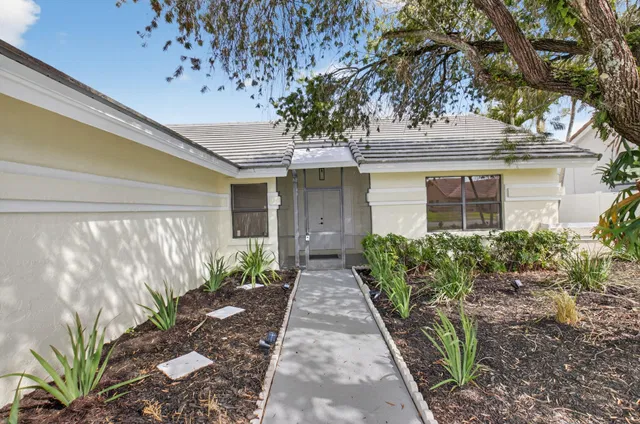 Residence photo 2