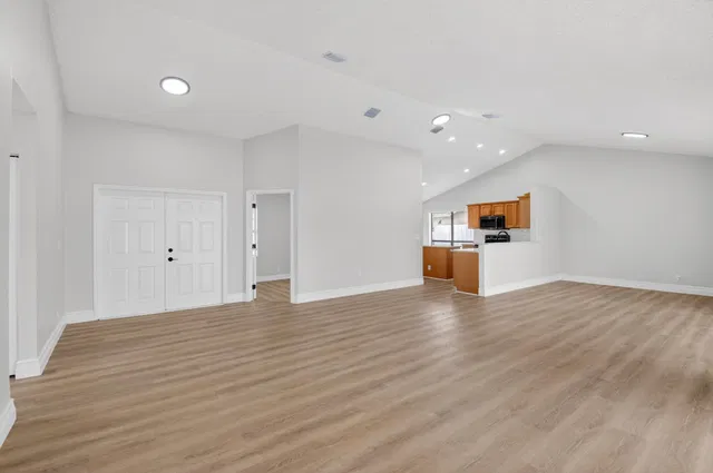 Residence photo 4