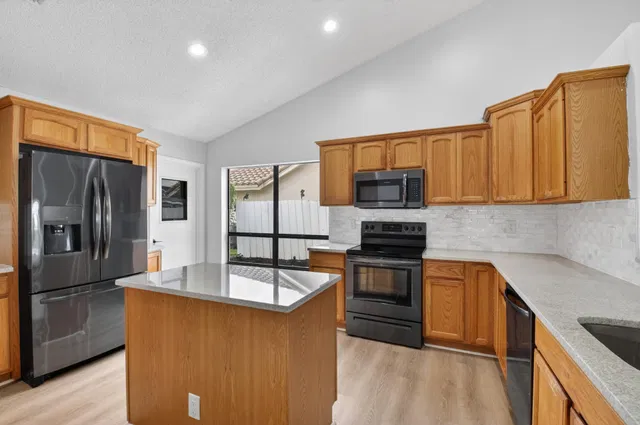 Residence photo 8