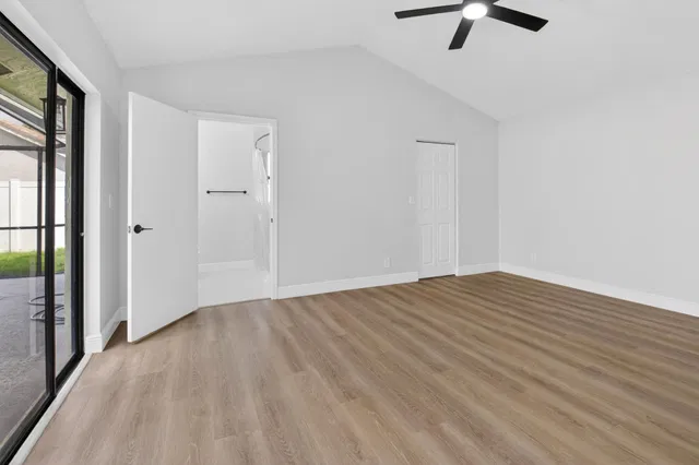 Residence photo 17
