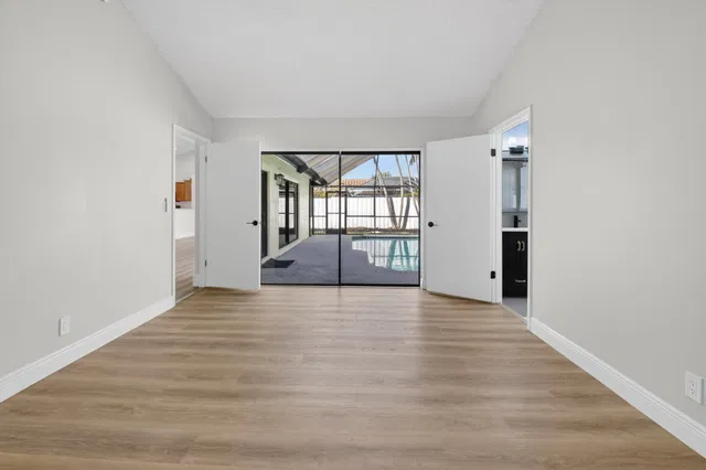 Residence photo 18