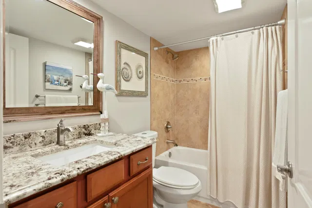 Unit 104 photo 18
