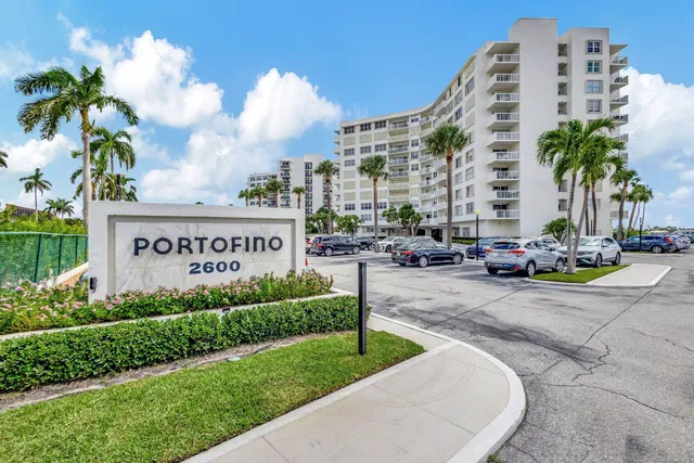 2600 N Flagler Unit 610 photo 44