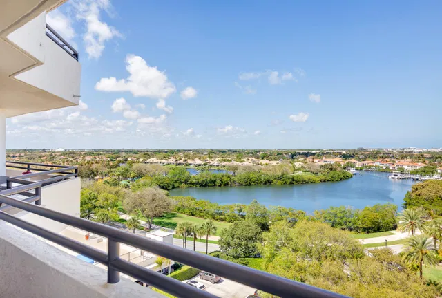 Jonathan's Landing Jupiter FL Unit 902 photo 23