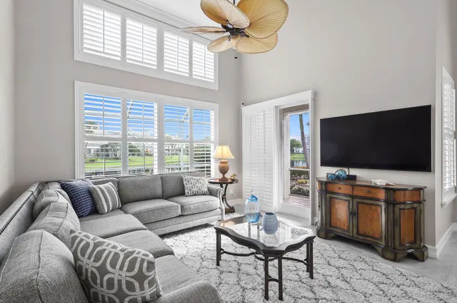 Residence photo 5