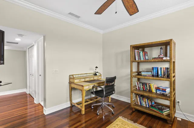 Residence photo 28