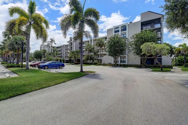 Unit F307 photo 39