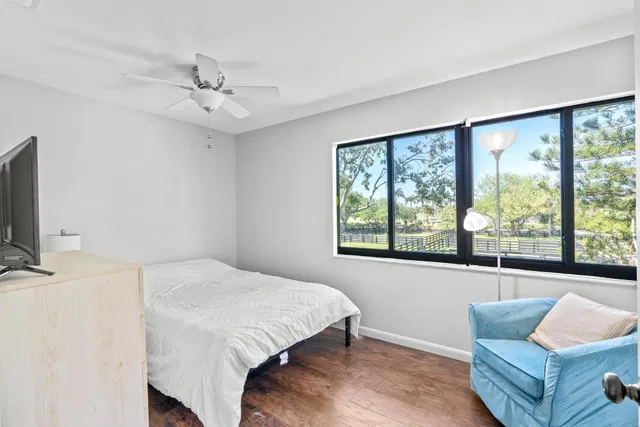  Residence photo 84
