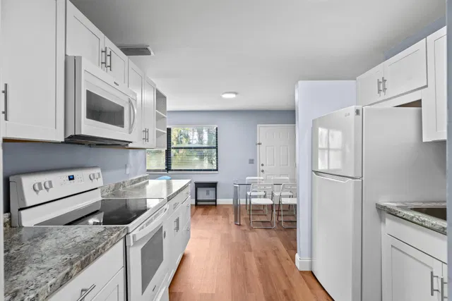  Residence photo 86