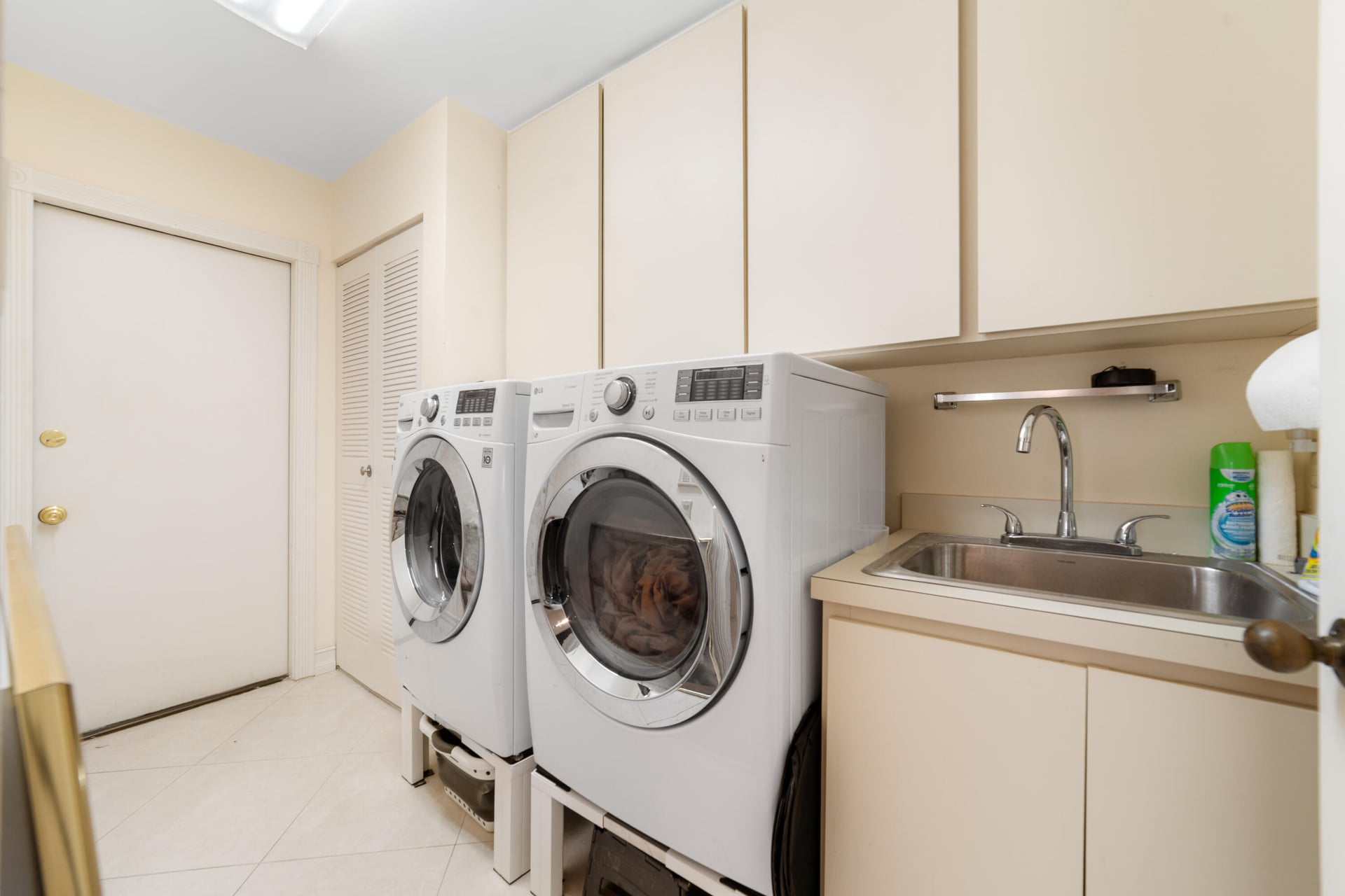  Residence photo 23