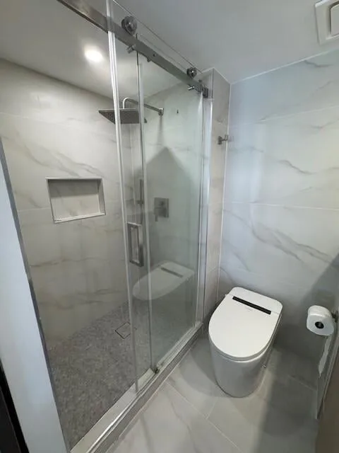 Unit 904 photo 21