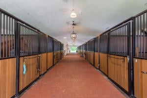 Saddle Trail Park Residence photo 8