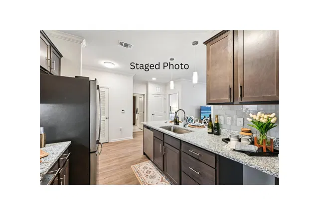  Residence photo 4