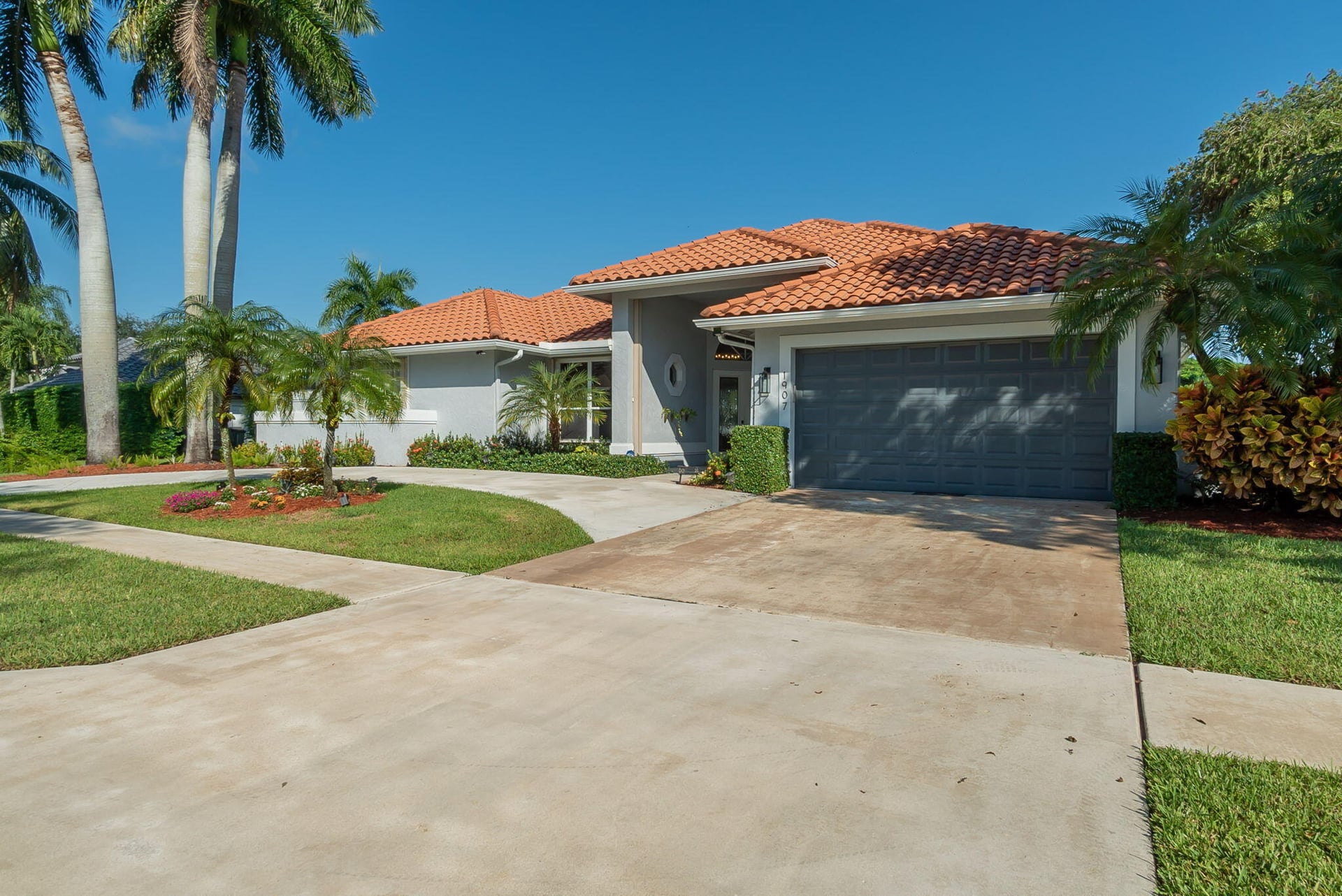 Residence photo 2