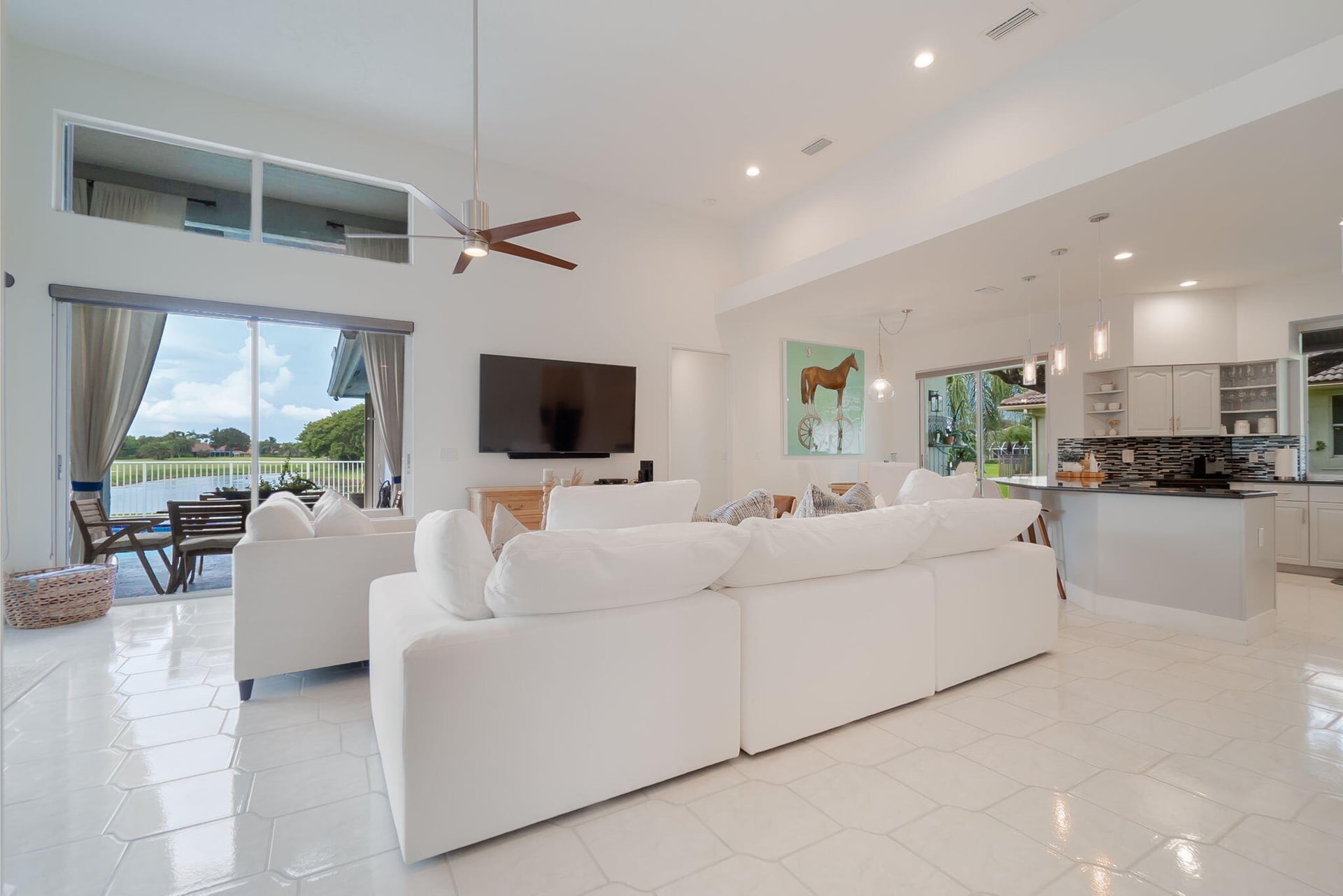 Residence photo 3