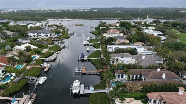 Admirals Cove Residence photo 3