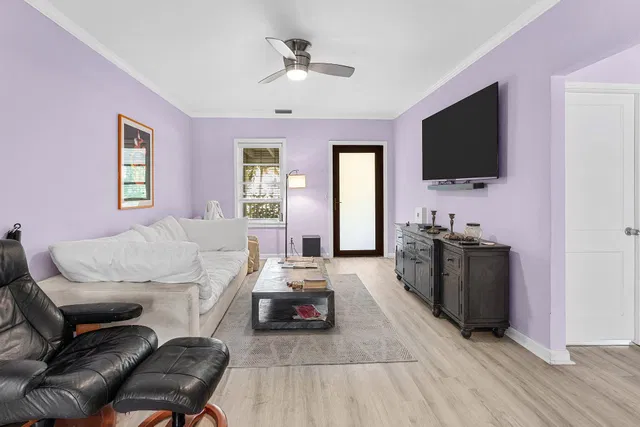 Residence photo 6