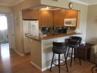 Unit C14 photo 3