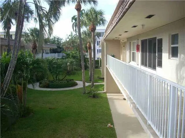 Unit C14 photo 10