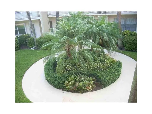 Unit C14 photo 18
