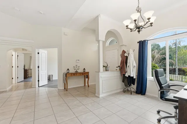 Residence photo 4