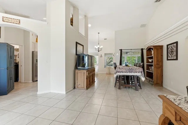 Residence photo 6