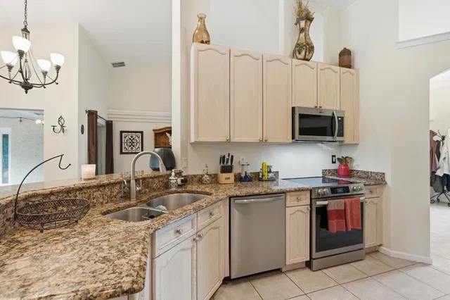 Residence photo 18