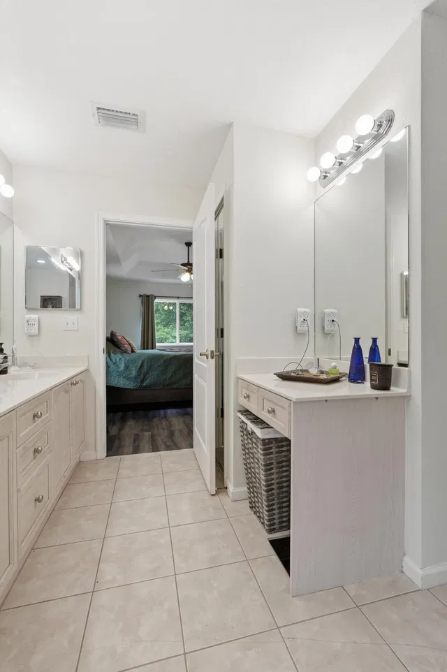 Residence photo 28