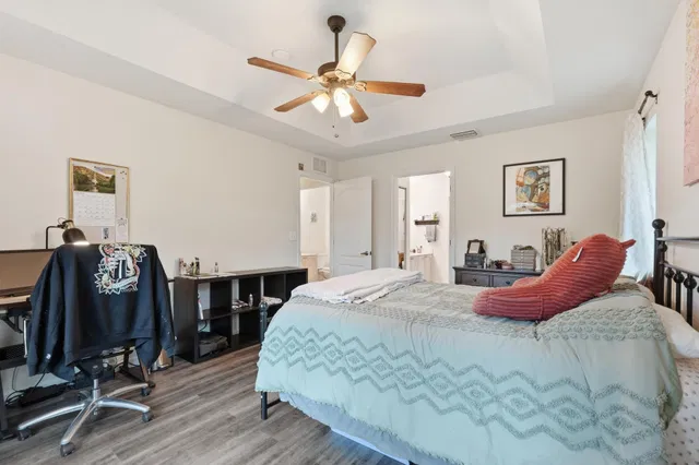 Residence photo 30