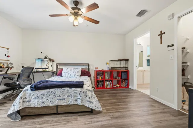 Residence photo 37
