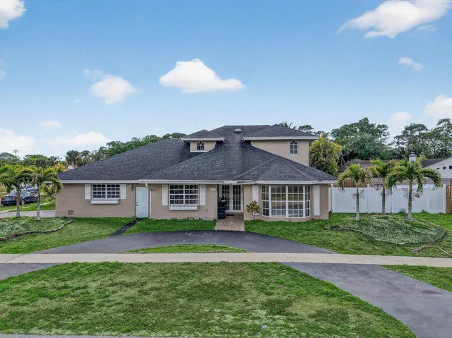  Residence photo 6