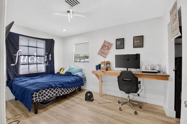  Residence photo 42