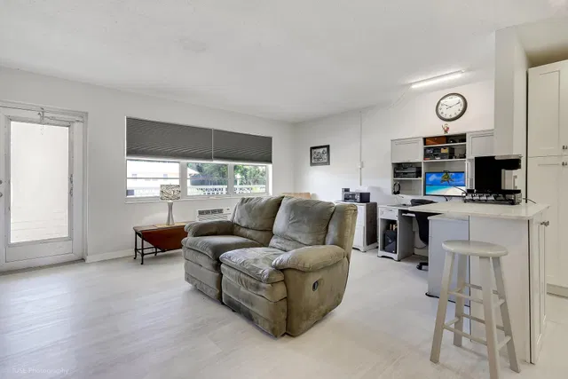 Residence photo 5