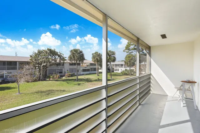 Residence photo 15