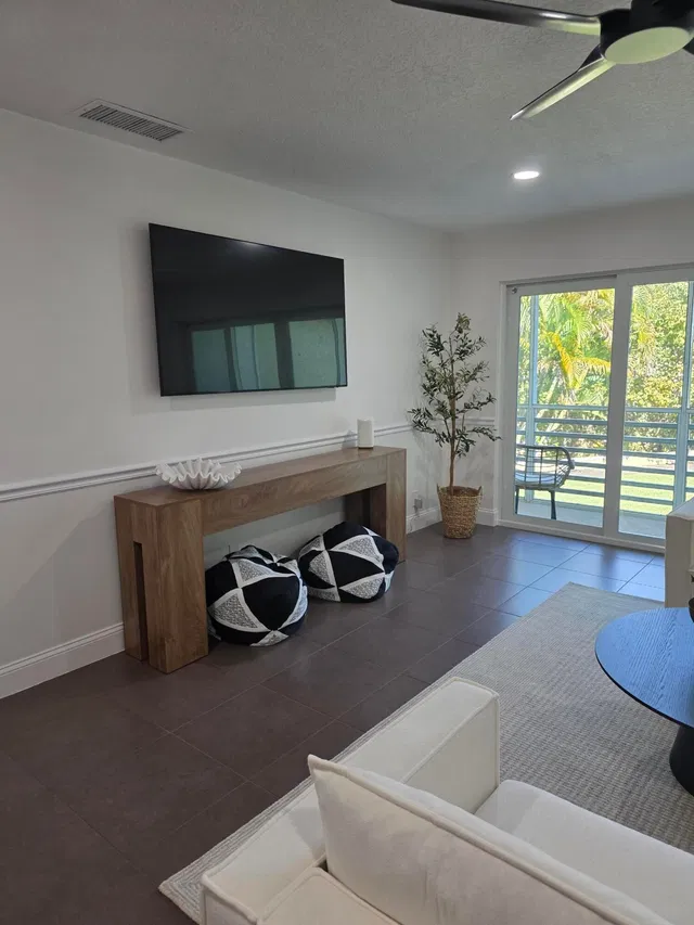 Jupiter Harbour Unit 608 photo 14