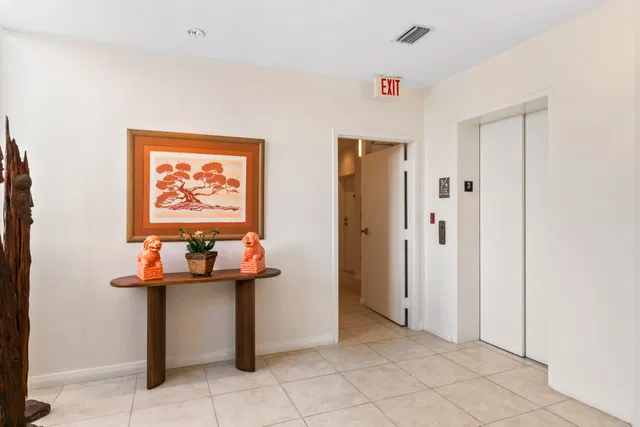 Villa Lofts Unit 302 photo 3
