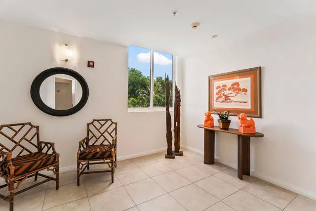 Villa Lofts Unit 302 photo 4