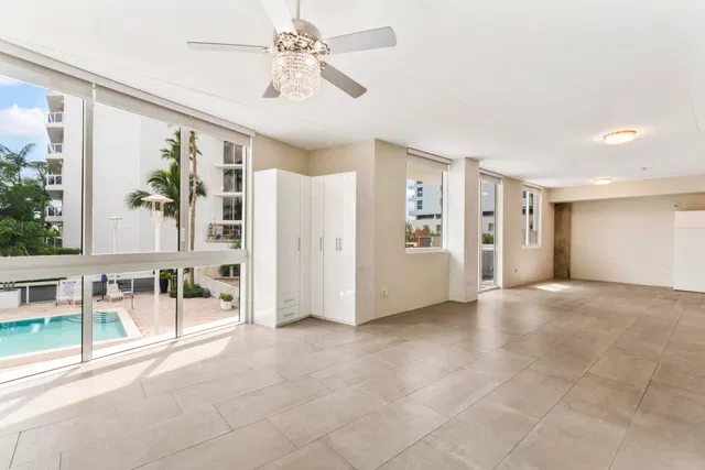 Villa Lofts Unit 302 photo 18