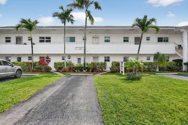 Boca Raton Unit Unit # 3 photo 2