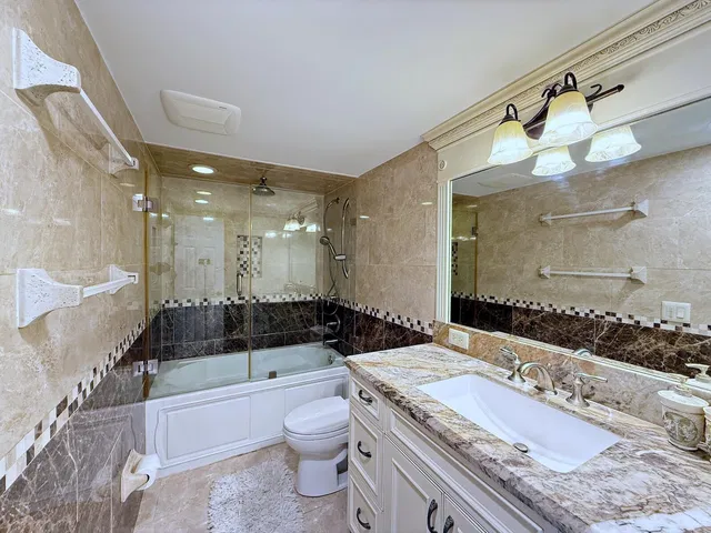 Barclay Condo Unit 305 photo 21