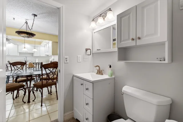 Unit C photo 31