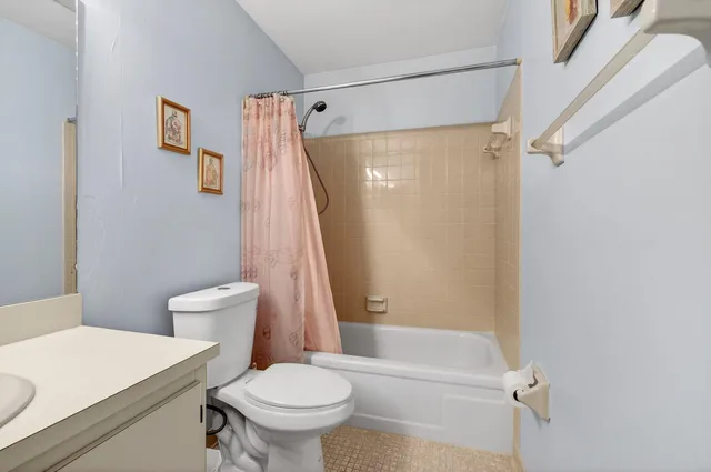  Unit C photo 48