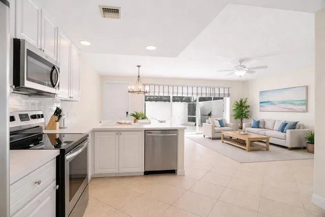 Island at Abacoa Residence photo 10