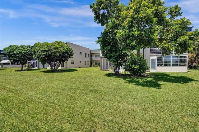 Residence photo 12