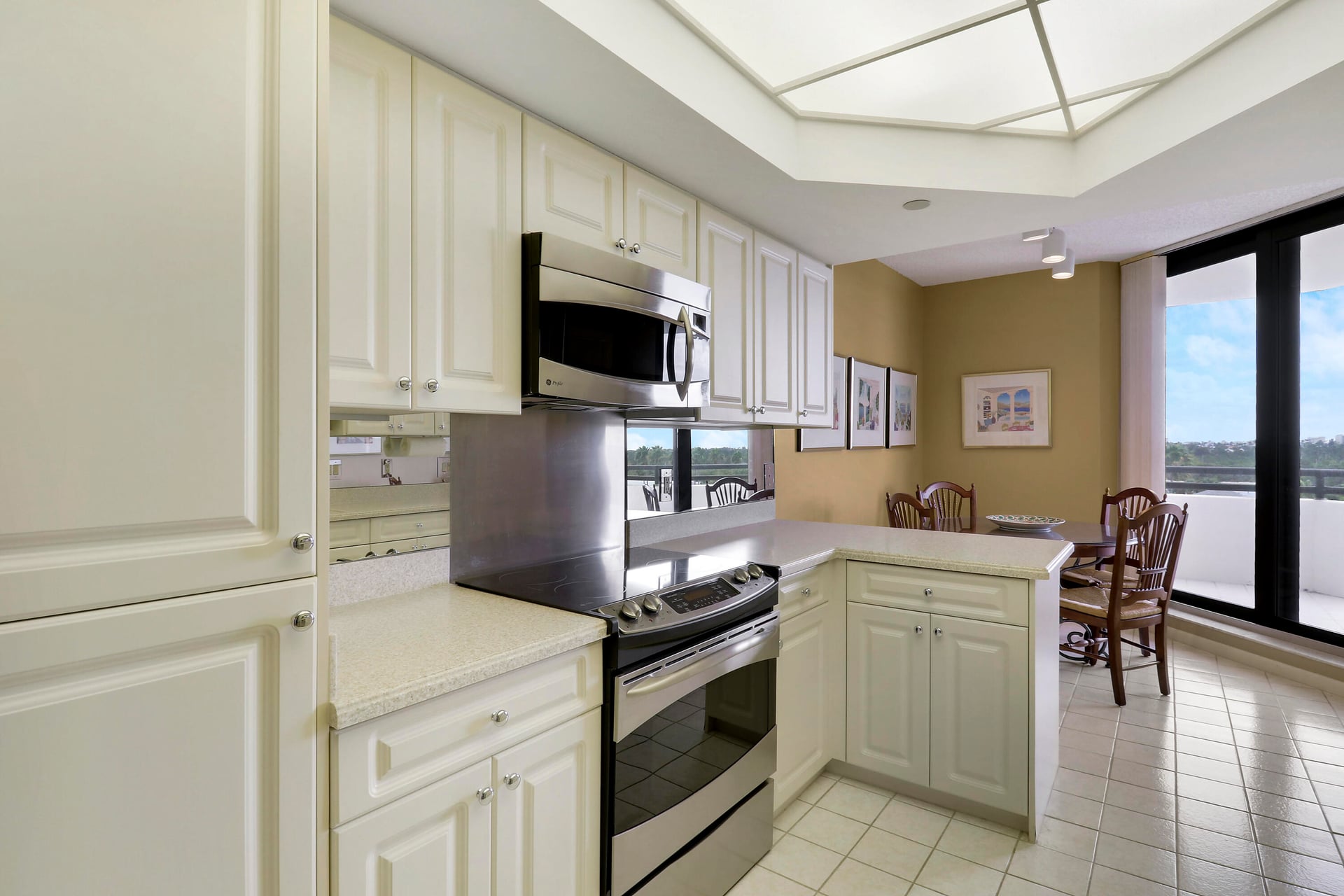 Jonathan's Landing Jupiter FL Unit 604 photo 17