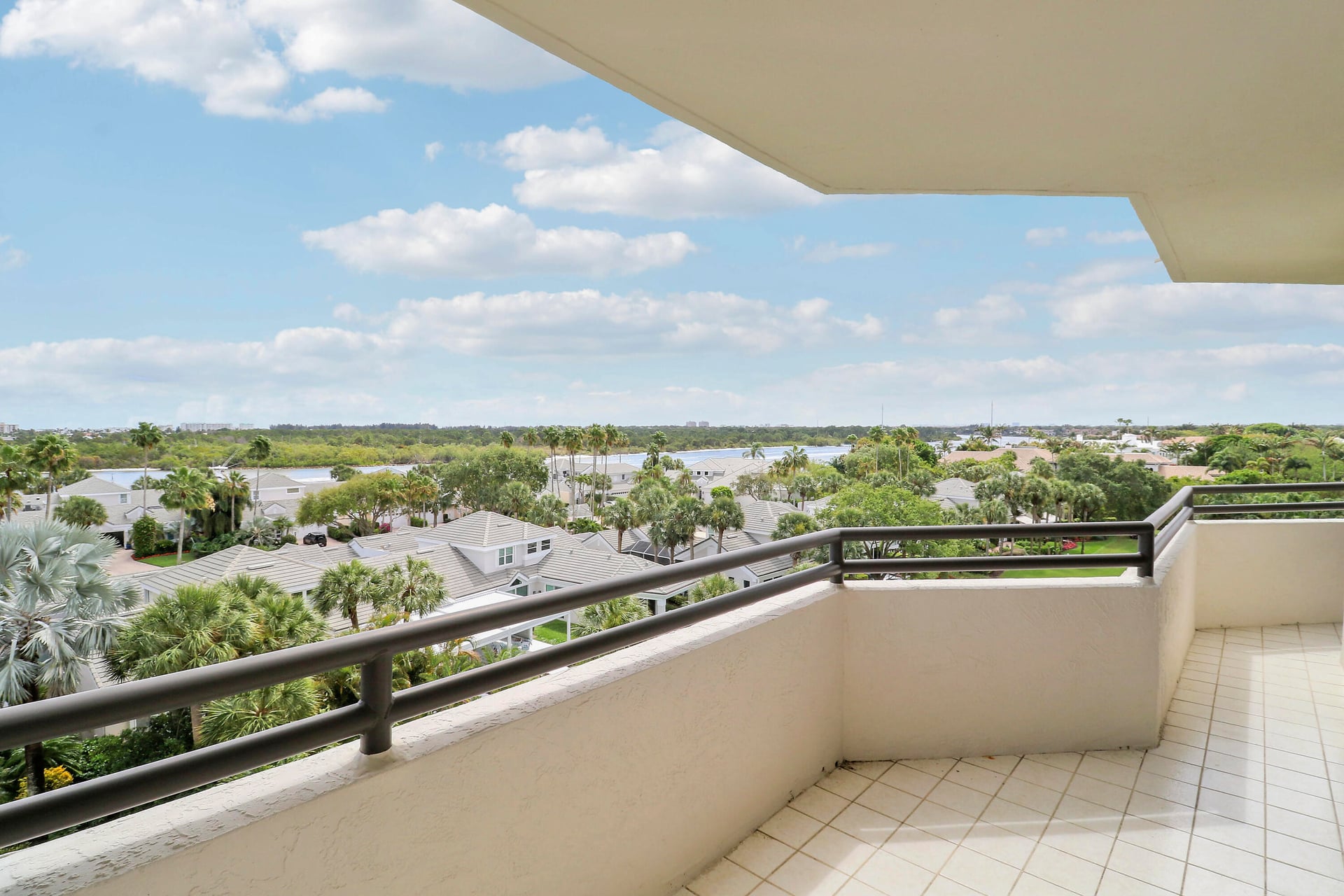 Jonathan's Landing Jupiter FL Unit 604 photo 37