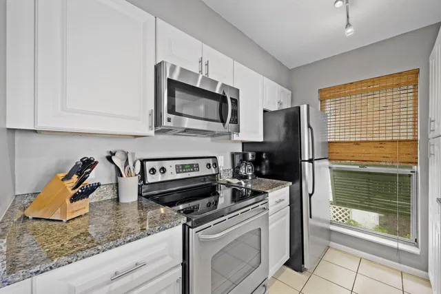 PGA National Palm Beach Gardens Unit 179 photo 9