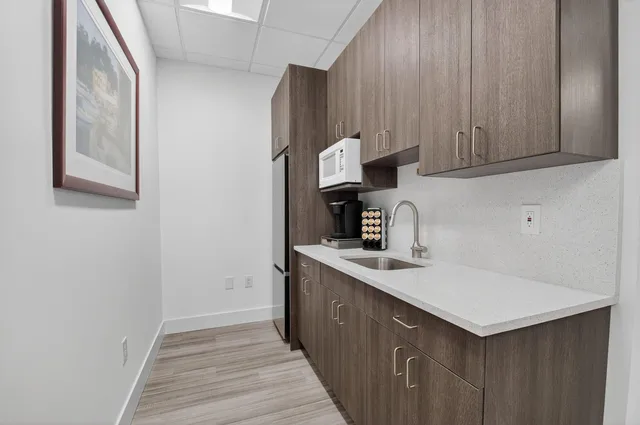 Unit 3211 photo 7